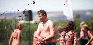 Sa Vermada! Join one of the biggest food fights in Europe and douse yourself in grapes!