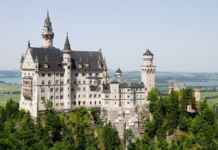 Fantasy meets Reality: Neuschwanstein Castle