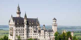 Fantasy meets Reality: Neuschwanstein Castle