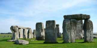 Stonehenge - A fable of mysterious stones
