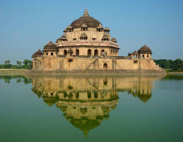 Sher Shah Suri Tomb, Sasaram, source- flickr