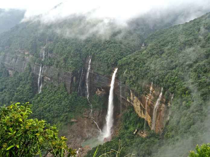 Nohkalikai Falls, Cherrapunjii