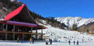 6 Best places to experience the best Snowfall in India